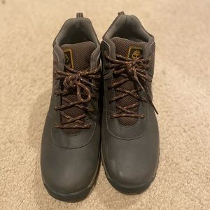 Boys Timberland boots. ( Barely worn!)